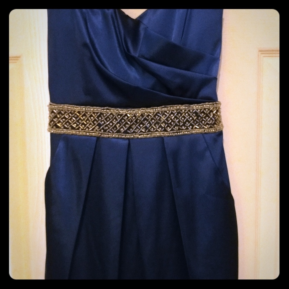 beautiful Satin Dress Sz 5/6 prom wedding event